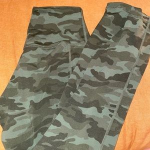 Camo Pocket leggings
